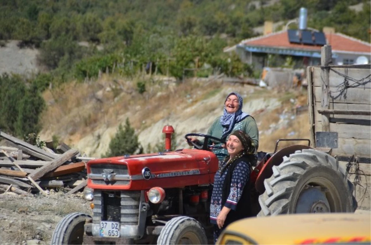 Tosyalı Kadınların Traktör Marifeti