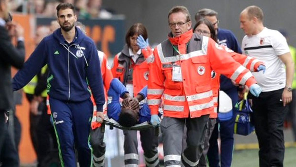 Schalke 04\'ün Genç Starının Bileği Kırıldı!