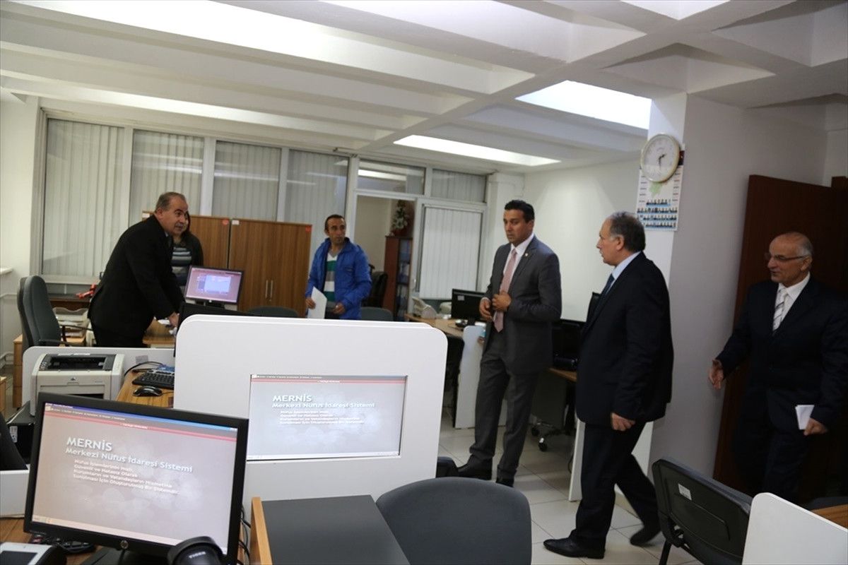 Yeni Kimlik Kartlarının Dağıtımı Başladı