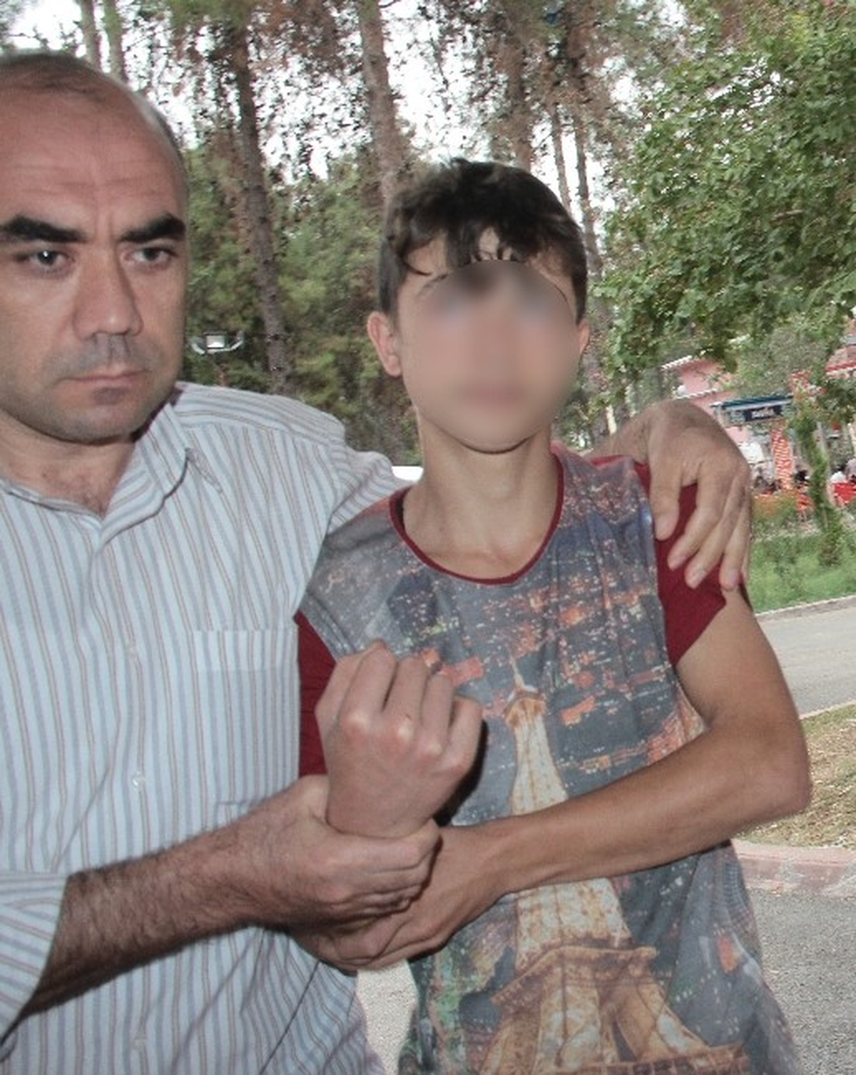 Kendisine Tokat Atan Şahsı Kalbinden Bıçakladı, 13 Yaşında Katil Oldu