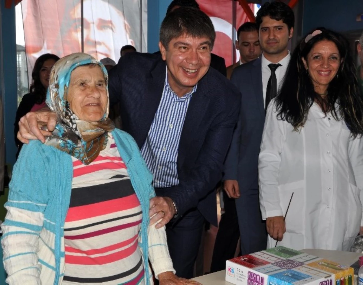 Alzheimer Hastası ve Yakınlarına Hizmet Verecek Olan \'Mavi Ev\' Törenle Hizmete Girdi