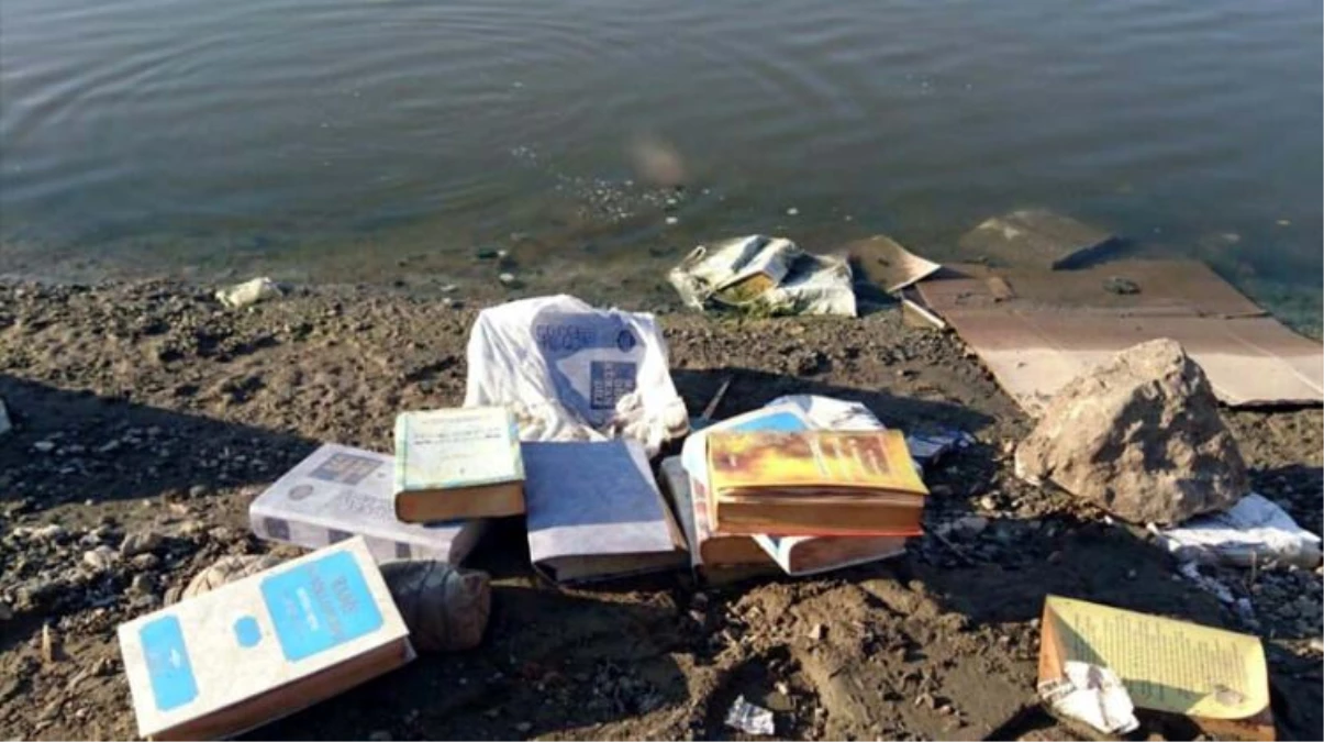 Baraj Kıyısında Fetö\'ye Ait Cd ve Kitaplar Bulundu