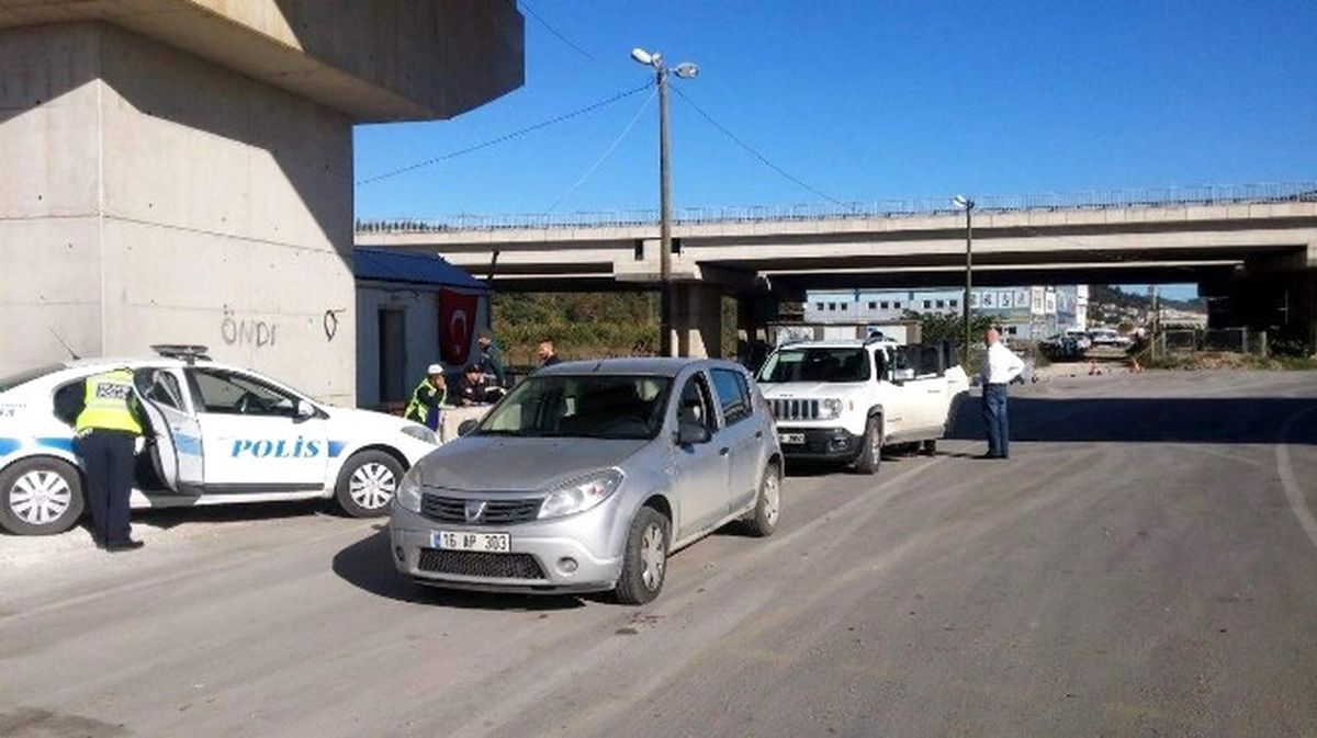Bursa'da Polis Teröre Karşı Herkesi Didik Didik Arıyor