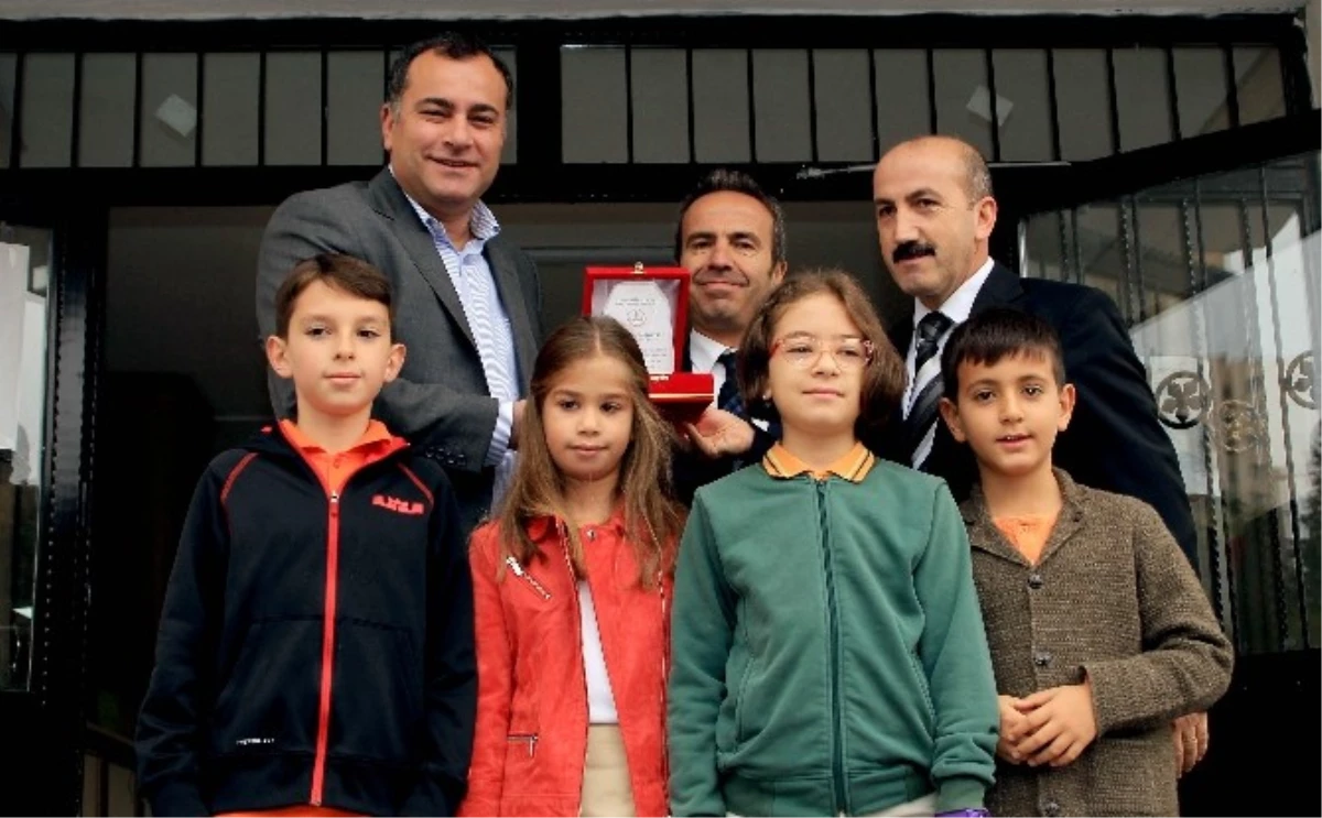 Çankaya Belediye Başkanı Alper Taşdelen\'den Okullara Ziyaret Sürüyor