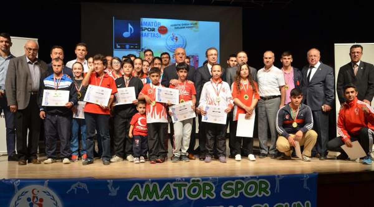 Denizli\'de Amatör Sporculara Madalya