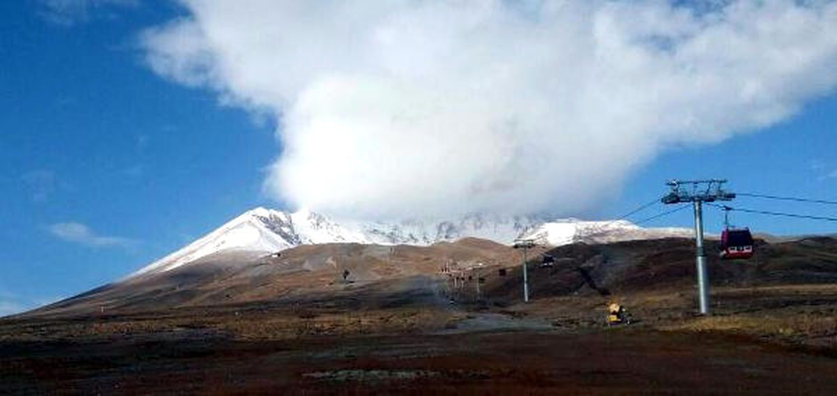 Erciyes\'e Mevsimin 4\'üncü Karı Yağdı