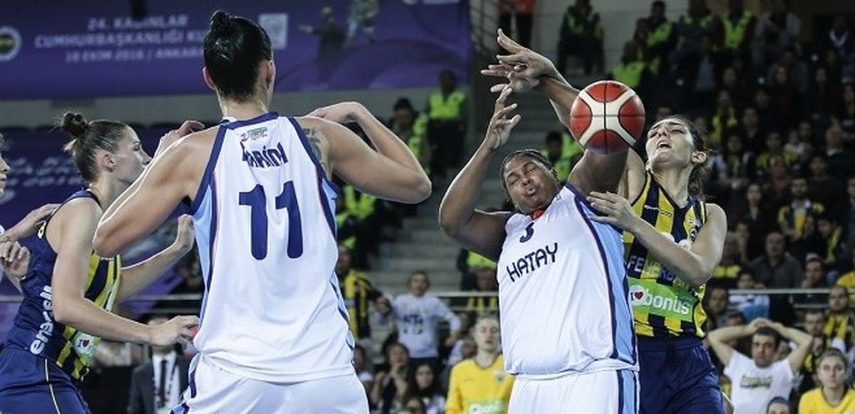 Fenerbahçe\'yi 60-55 Yenen Hatay Büyükşehir Belediyespor, 24. Cumhurbaşkanlığı Kupası\'nı Kazandı.