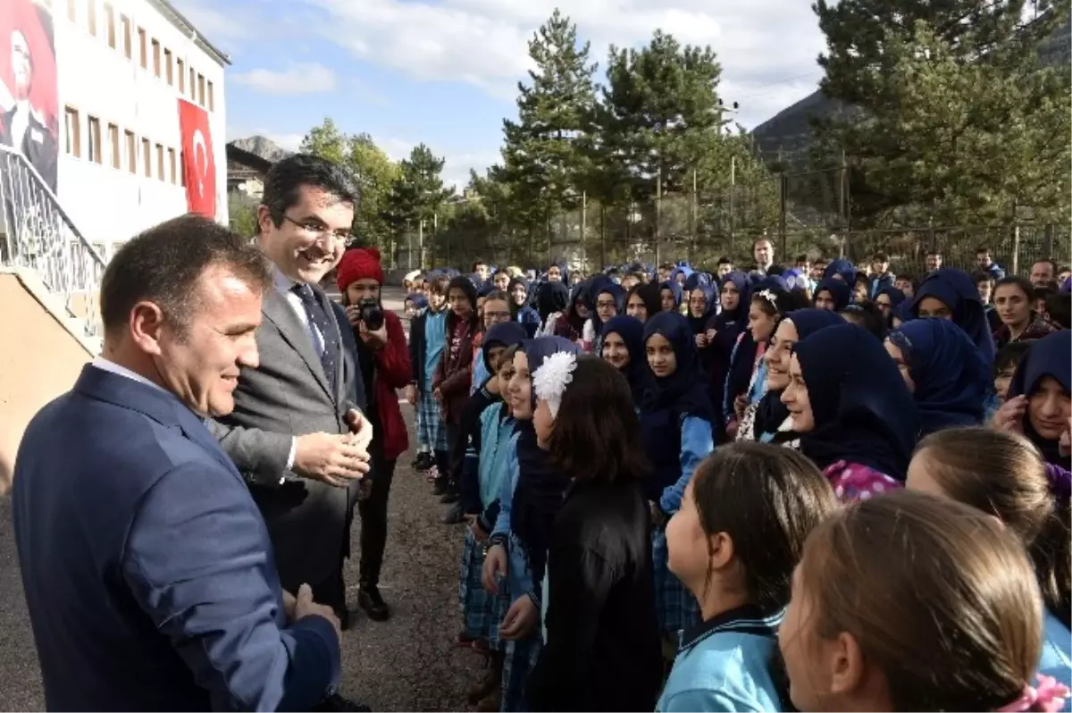 Gümüşhane İmam Hatip Ortaokulu Yeni Binasına Taşındı