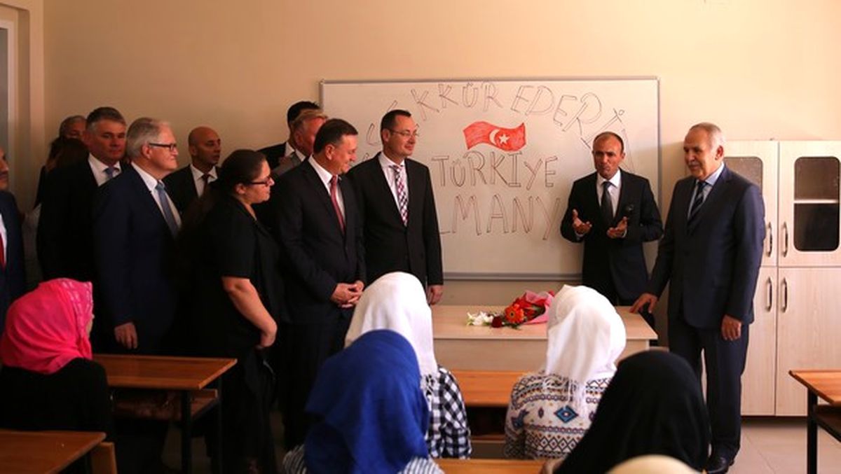 Hatay\'da Suriyeli Öğrenciler İçin Okul Açıldı