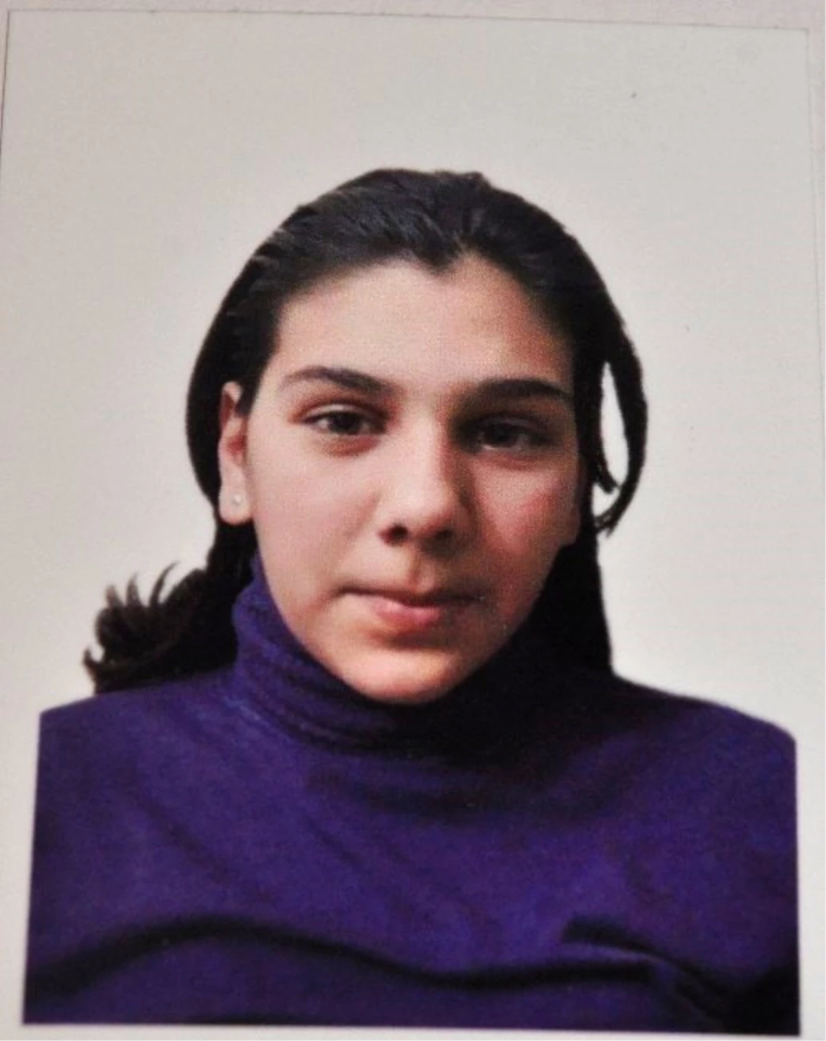 Her Yerde Kaybolan 16 Yaşındaki Kızını Arıyor