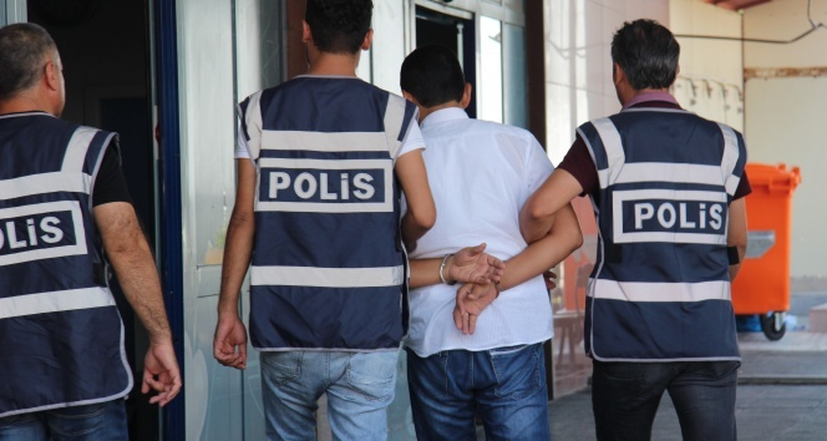 İstanbul\'da Deaş Operasyonu: 4 Gözaltı