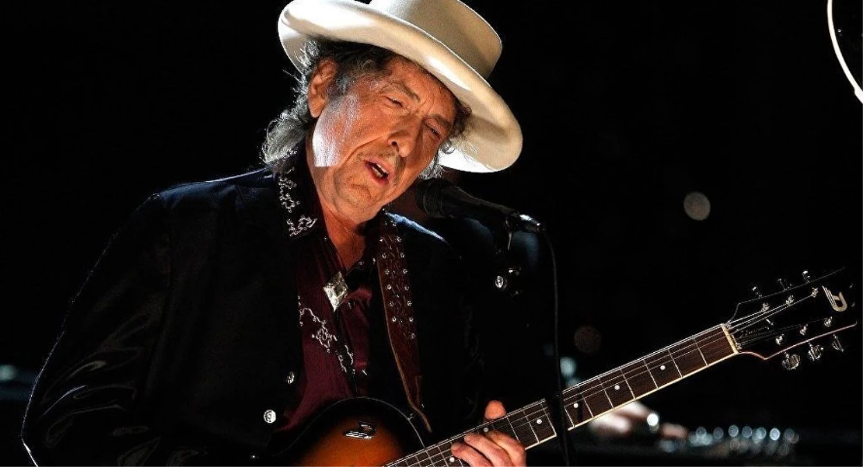 İsveç Akademisi Nobel Ödüllü Bob Dylan\'a Ulaşma Çabalarından Vazgeçti