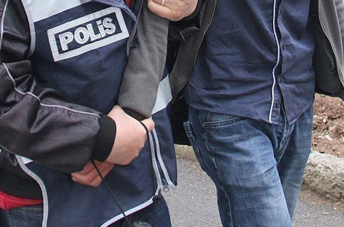 İzmir\'de Uyuşturucu Operasyonu