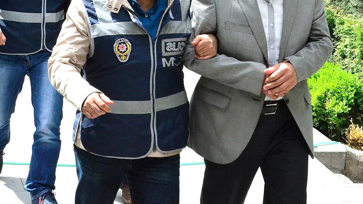 İzmir Merkezli 9 İlde Fetö/pdy Operasyonu