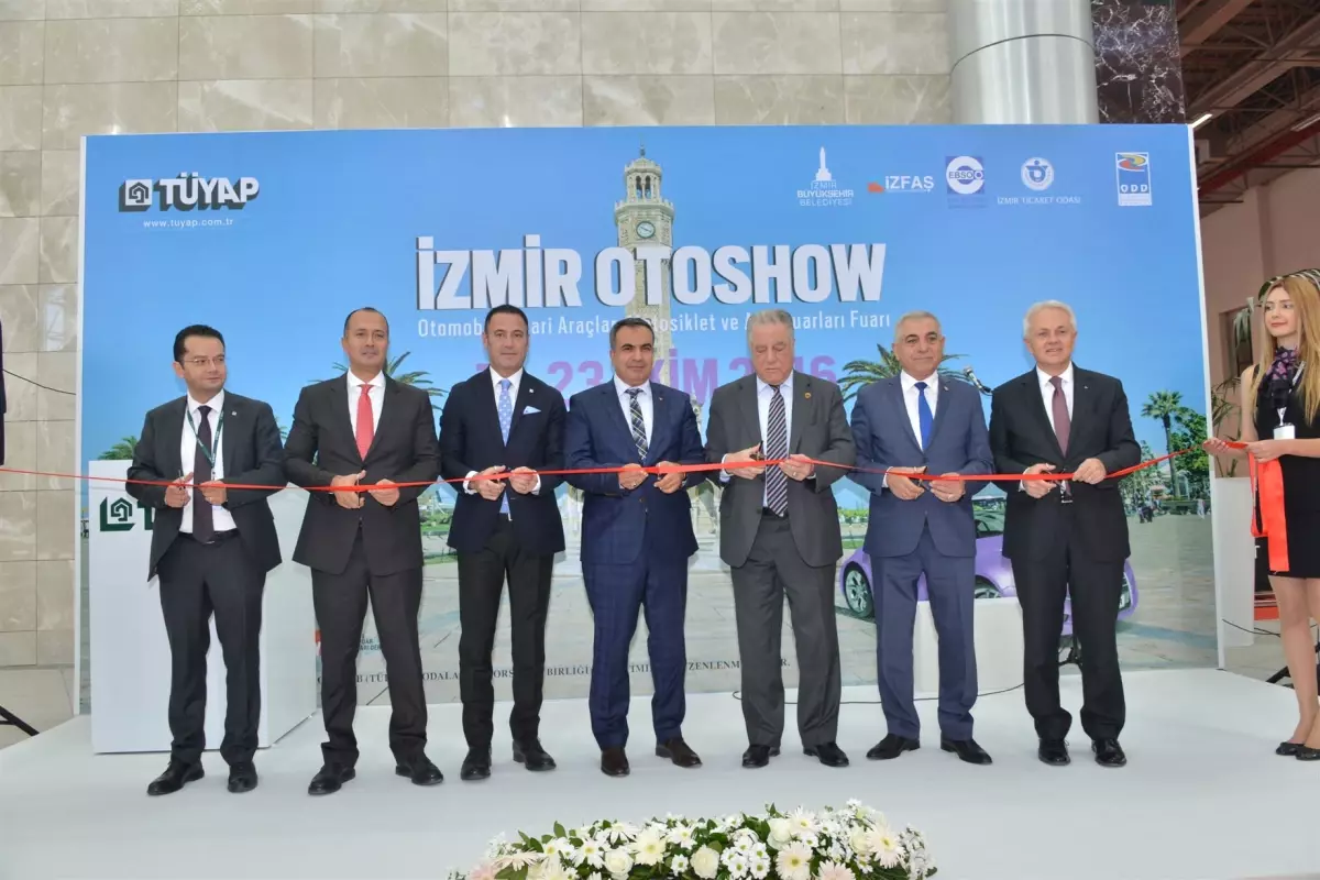 İzmir Otoshow Fuarı Kapılarını Açtı