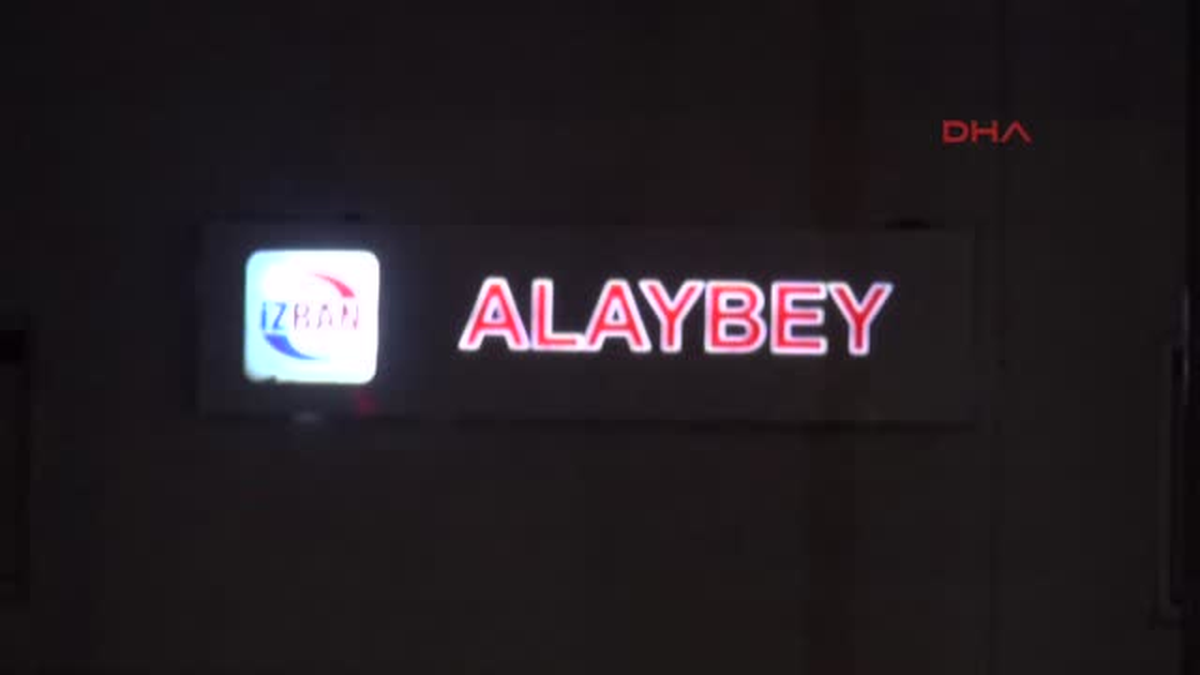 Izmir- Trenin Önüne Atlayarak Intihar Etti