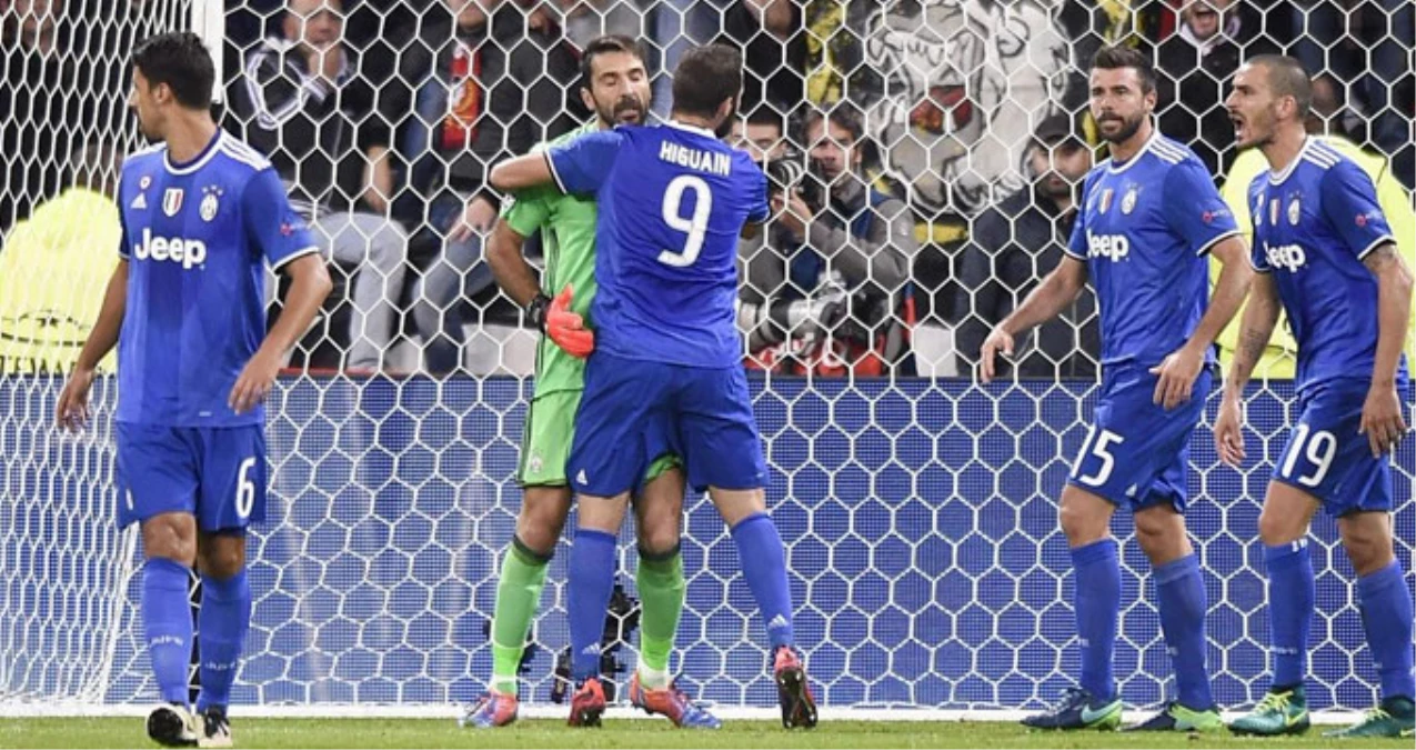 Juventus Deplasmanda Lyon\'u 10 Kişi Kalmasına Rağmen 1-0 Yendi