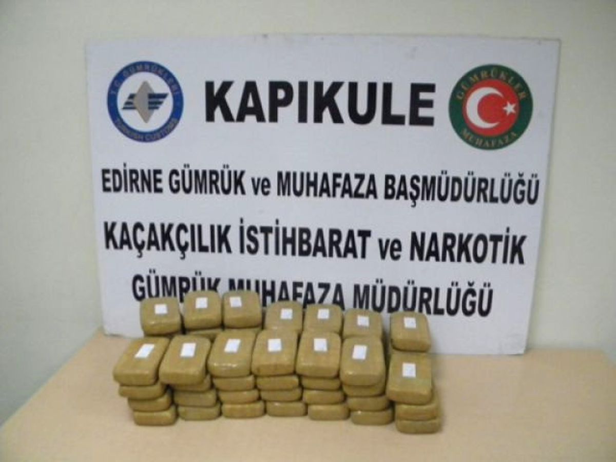 Kapıkule\'de Otomobilde 26 Kilo Eroin Ele Geçirildi