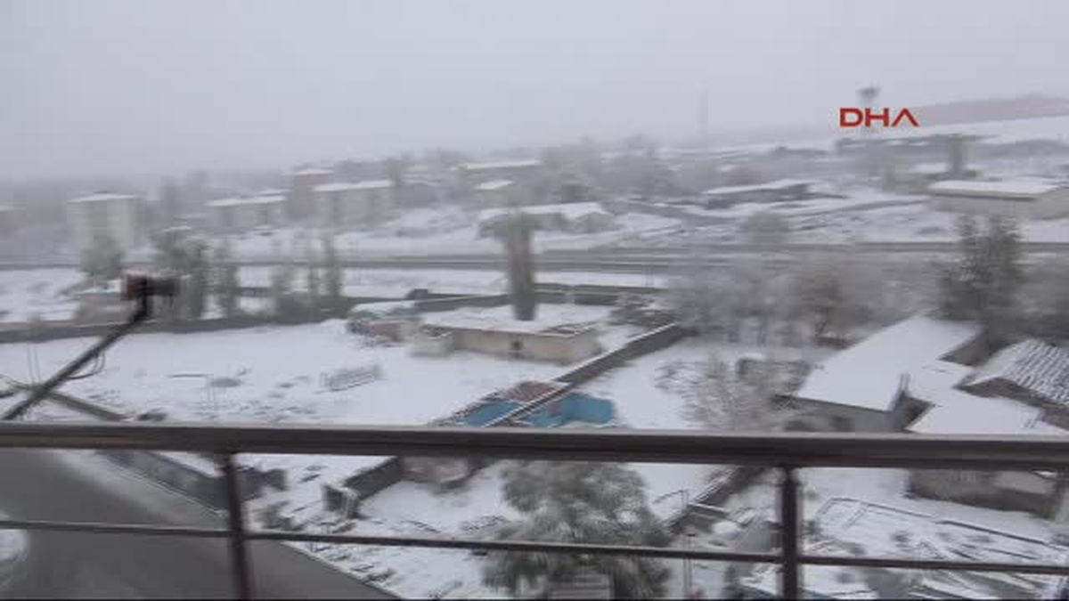 Kars Doğuya Kış Geldi, Kars Kent Merkezi 10 Santim Kar Altında