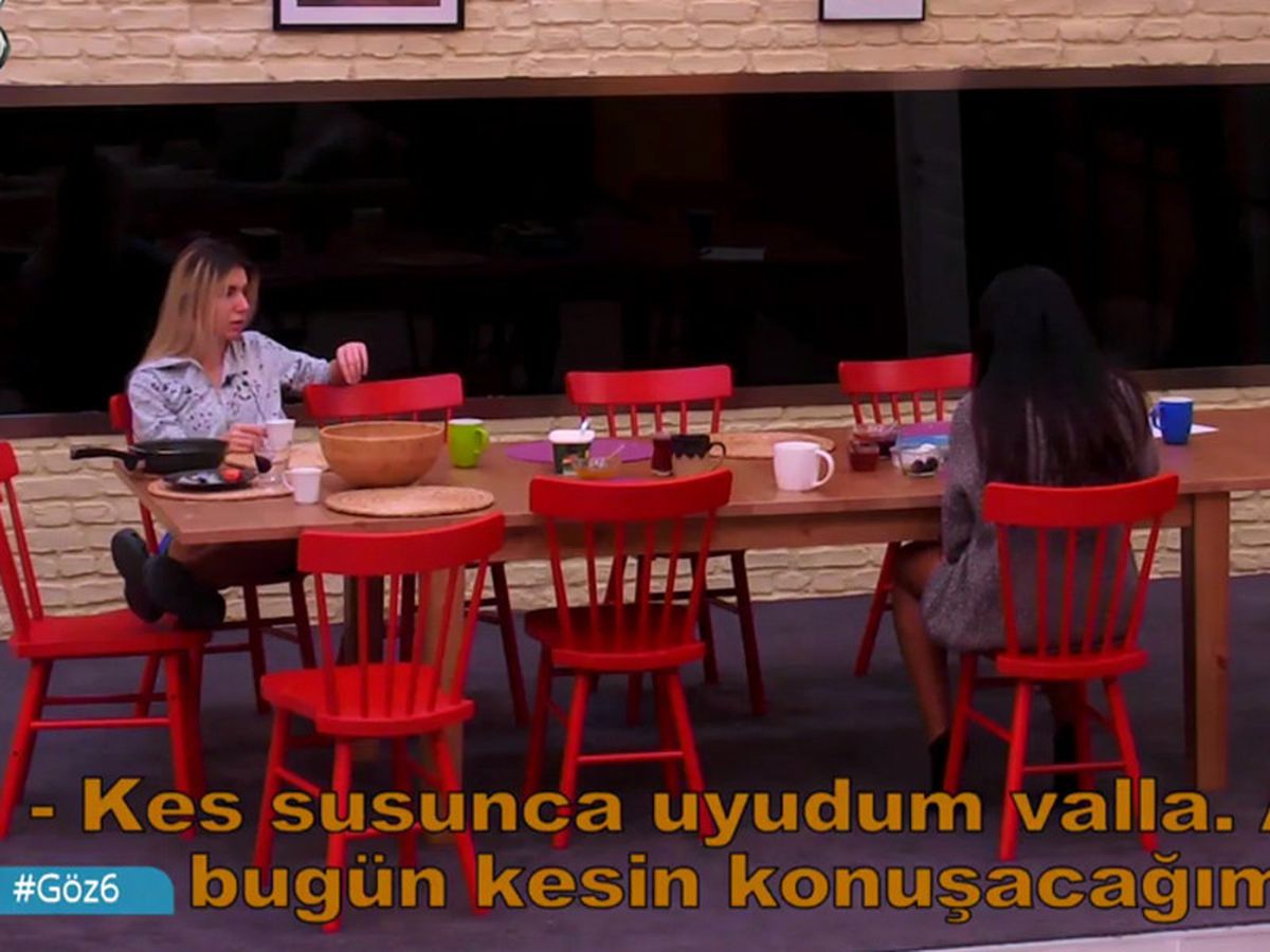 Kızlar Evinde Uyku Problemi!