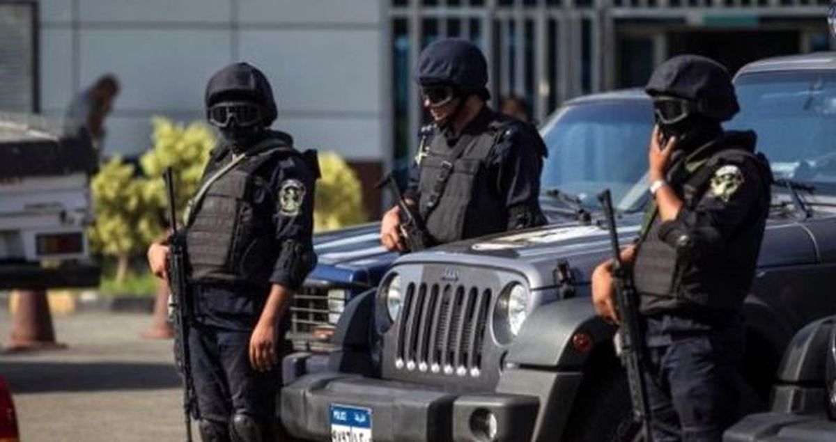 Mısır Polisi, Erdoğan'a Hakaret İçeren Posterleri İndirdi