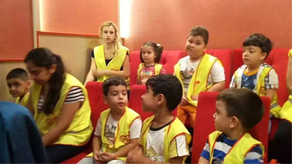 Özgecan Çocukları Tiyatroda