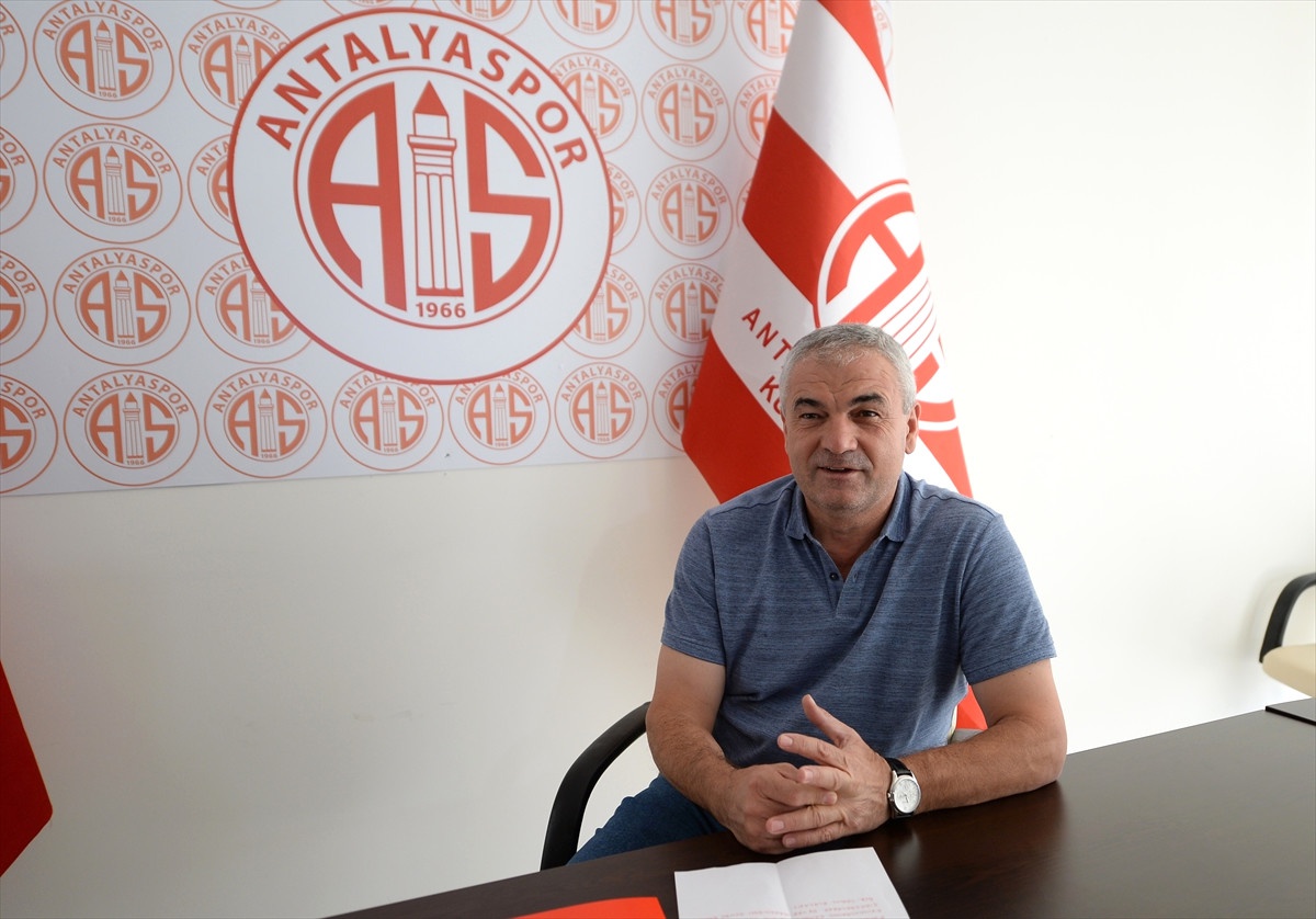 Antalyaspor Teknik Direktörü Çalımbay Açıklaması