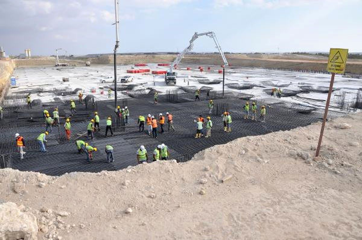 Bakan Arslan, KKTC\'de Ercan Havalimanı Ek Terminalinin Temel Atma Törenine Katıldı