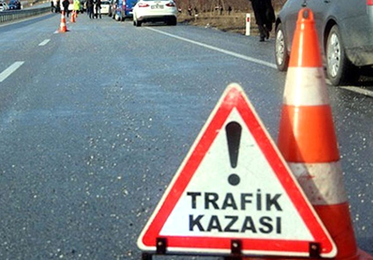 Bergama\'da Trafik Kazası: 2 Yaralı