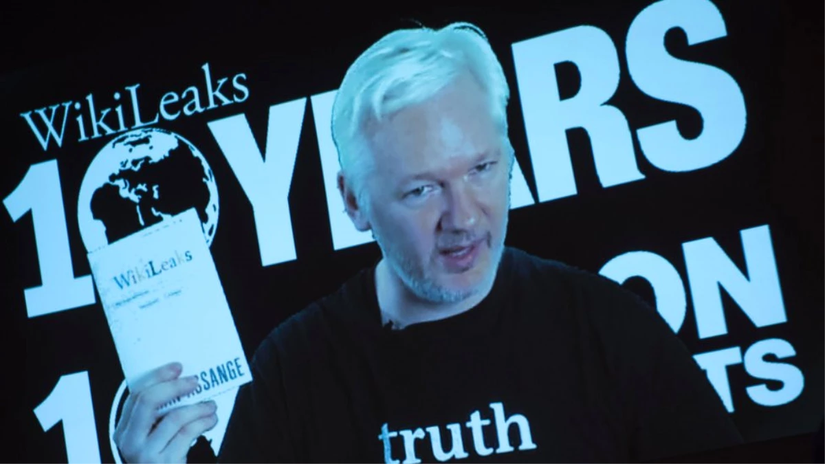 Ekvador Assange\'ın İnternetini Kestiğini Kabul Etti