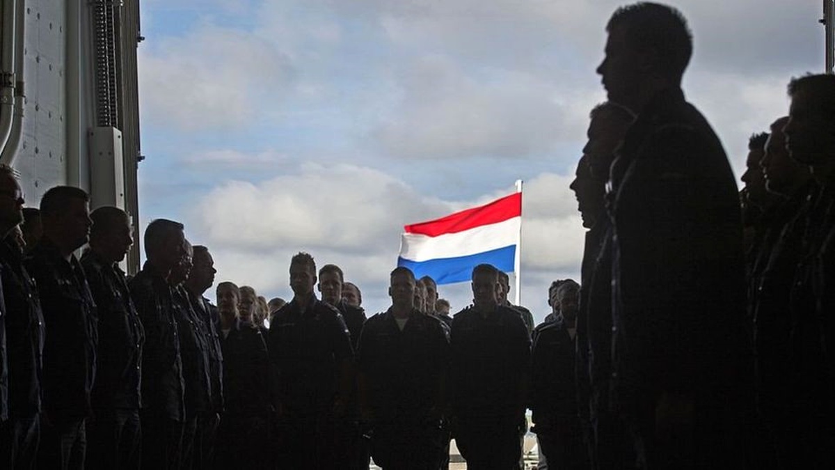 Hollanda Askerlerine Yoga Dersleri Verilecek