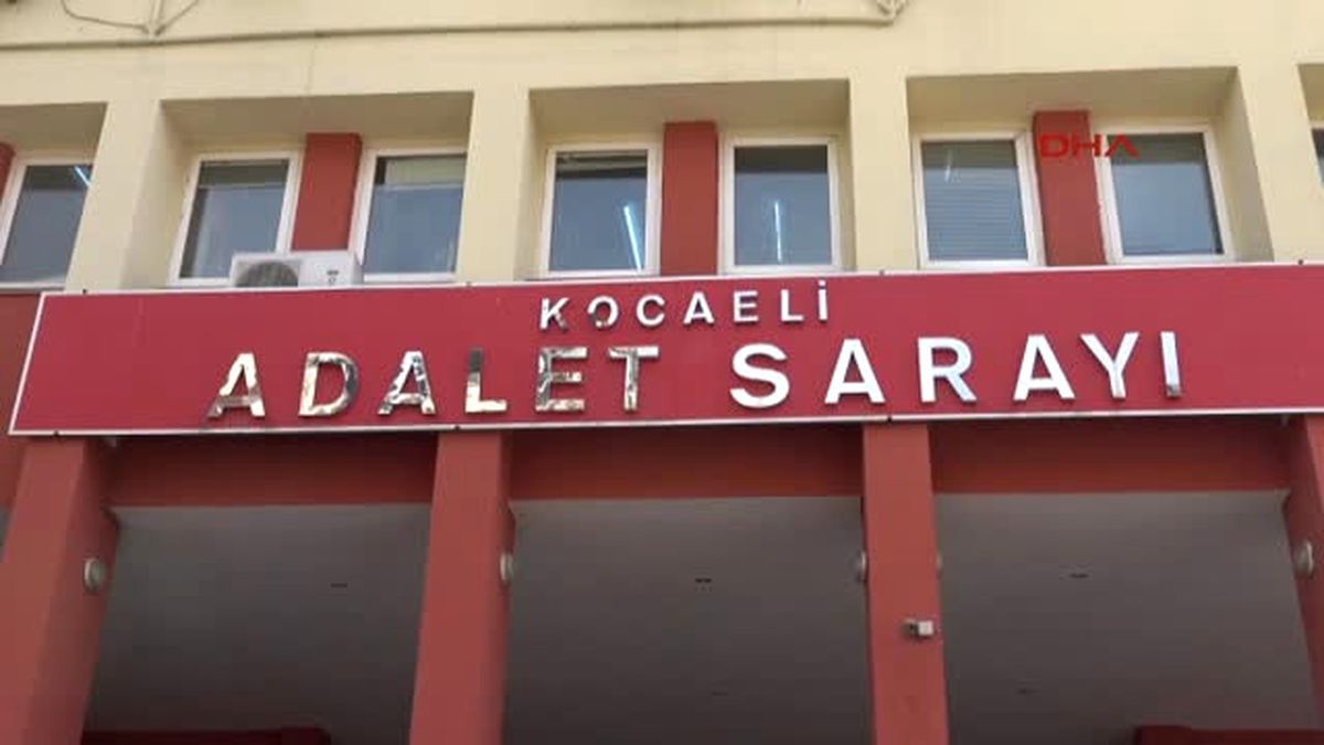 Izmit\'te 12 Asker Adliyeye Sevk Edildi