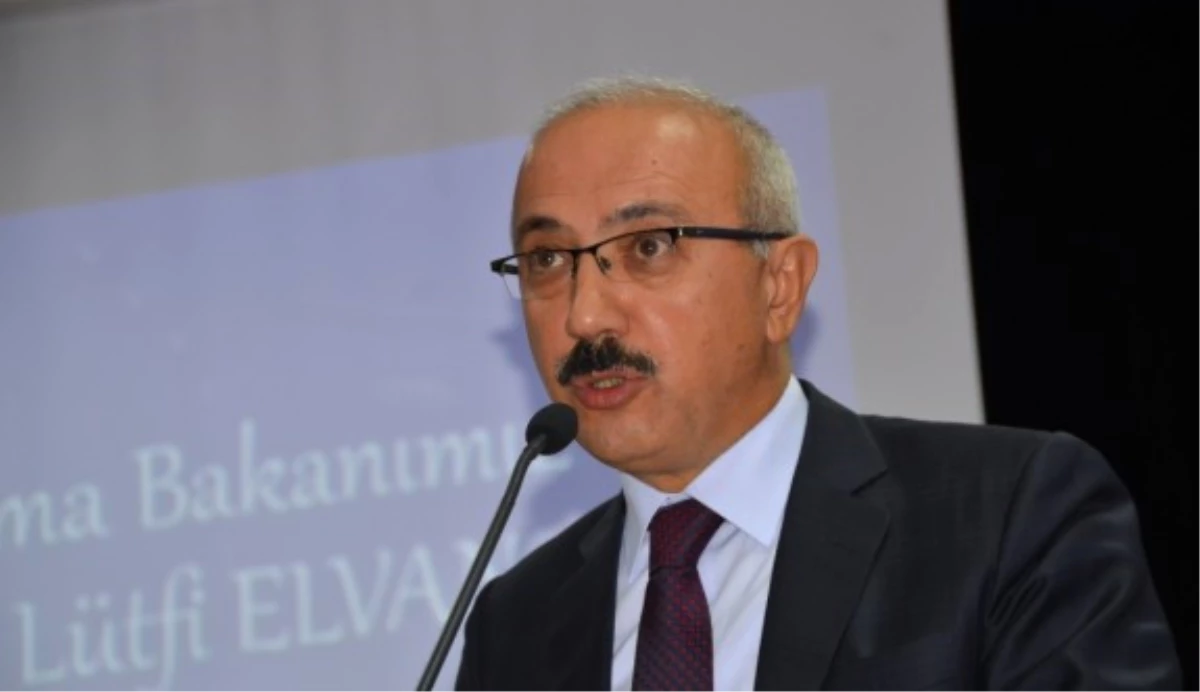 Kalkınma Bakanı Lütfi Elvan, Sinop\'ta Esnafı Ziyaret Edip Sohbet Etti (3)