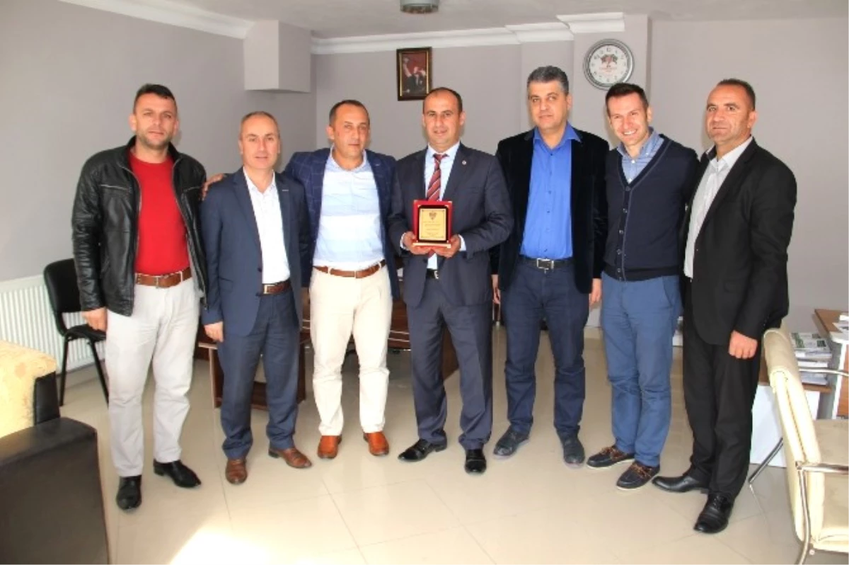 Kepez Çaylıoğluspor Başkanı Yalman Muhtarları Kutladı