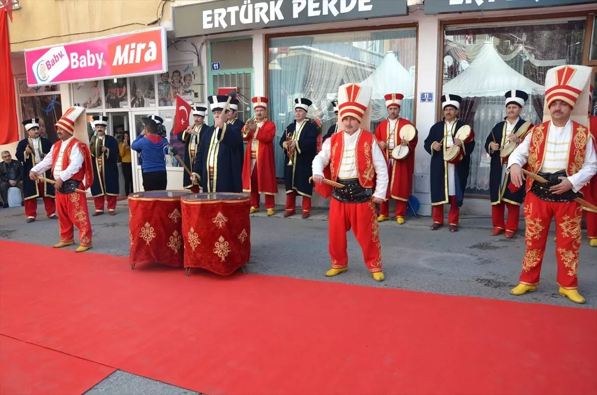 Kızılcahamam\'da Gençlik Merkezi Açılışı