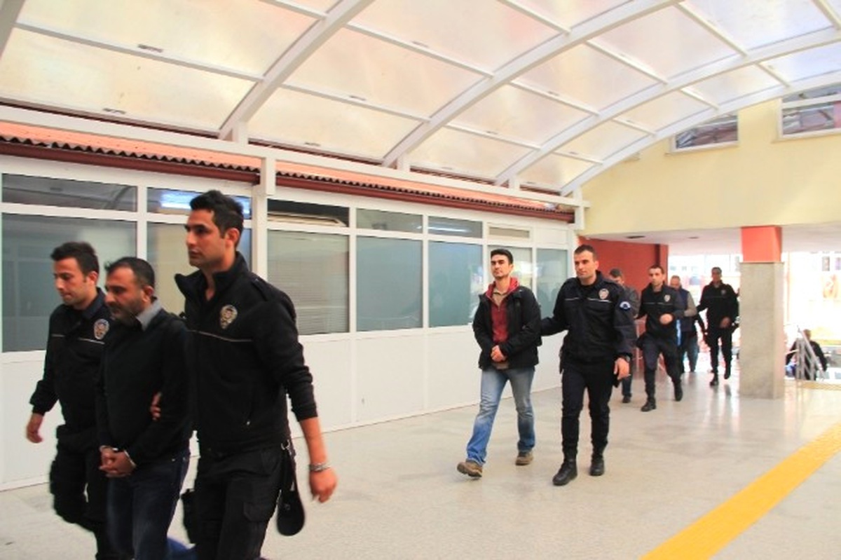 Kocaeli\'de Fetö\'den 12 Asker Adliyeye Sevk Edildi