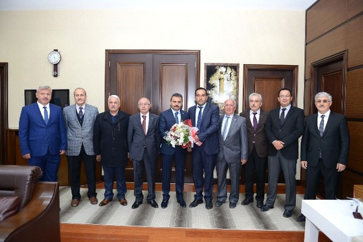 Muhtarlardan Başkan Külcü\'ye Ziyaret