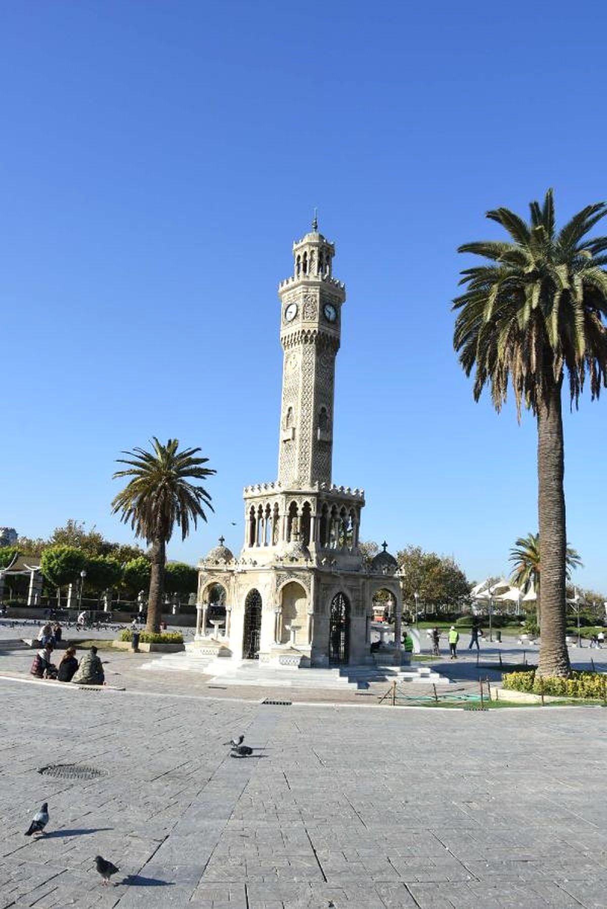 Saat Kulesi\'ni Kurtarma Operasyonu