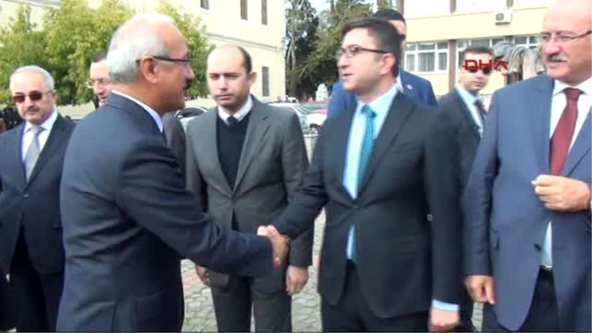 Sinop Kalkınma Bakanı Lütfi Elvan, Sinop\'ta Esnafı Ziyaret Edip Sohbet Etti 1-