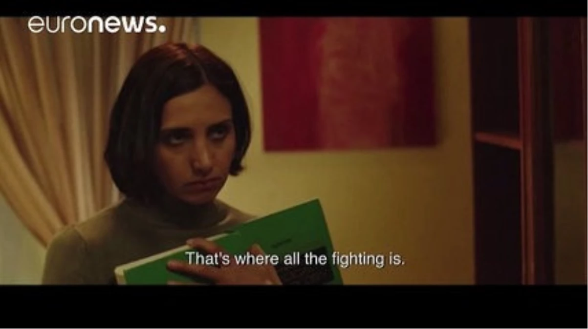 Under The Shadow: Savaş Yıllarında Tahran\'da Yalnız Bir Anne-kız