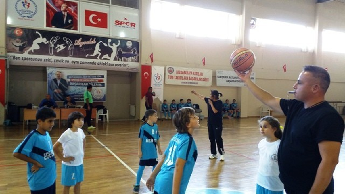 Ayvalık\'ta 29 Ekim Cumhuriyet Kupası Heyecanı