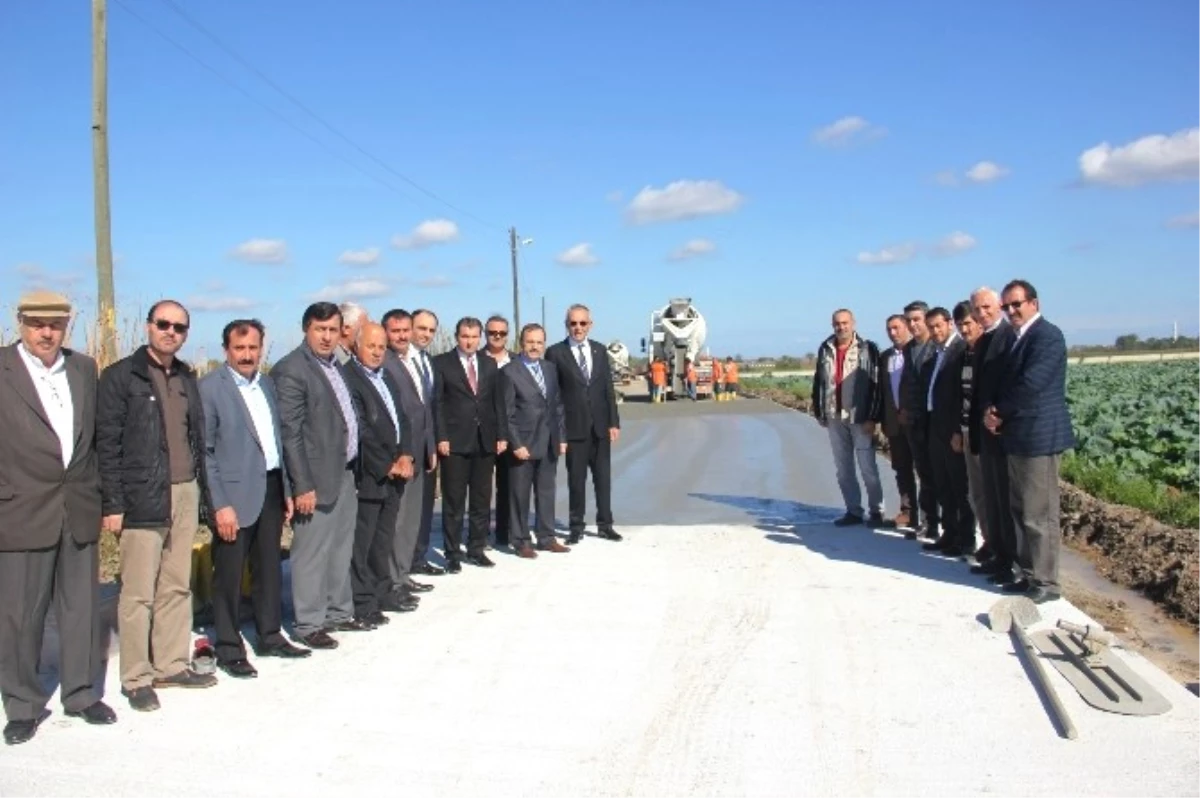 Bafra\'da Beton Yol Çalışmalarına Hız Verildi
