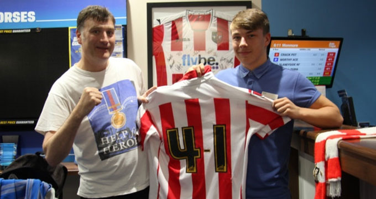 Bir Exeter Taraftarı 8 Yıldır Her Hafta Takımına 4-1 Skorlu Bahis Oynuyor