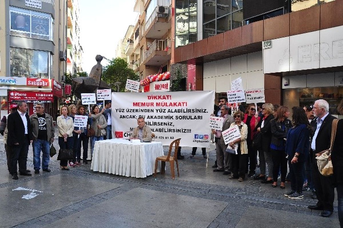 CHP Konak\'tan Memur Mülakatlarına Tepki