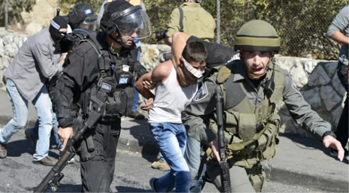 İsrail Güçleri 4 Filistinliyi Gözaltına Aldı