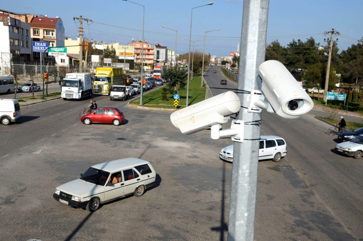İstanbul Trafiğine \'Kamera Kontrol Sistemli\' Çözüm