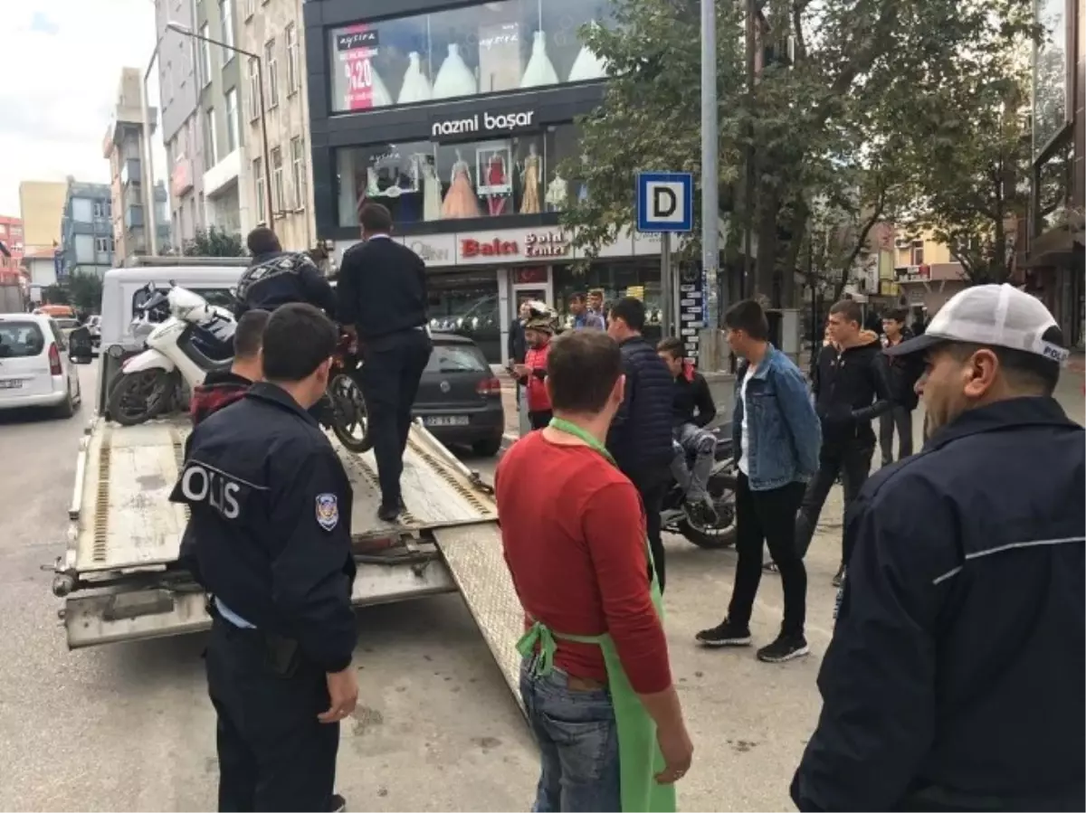 Keşan Polisinden Plakasız Motosikletlere Darbe