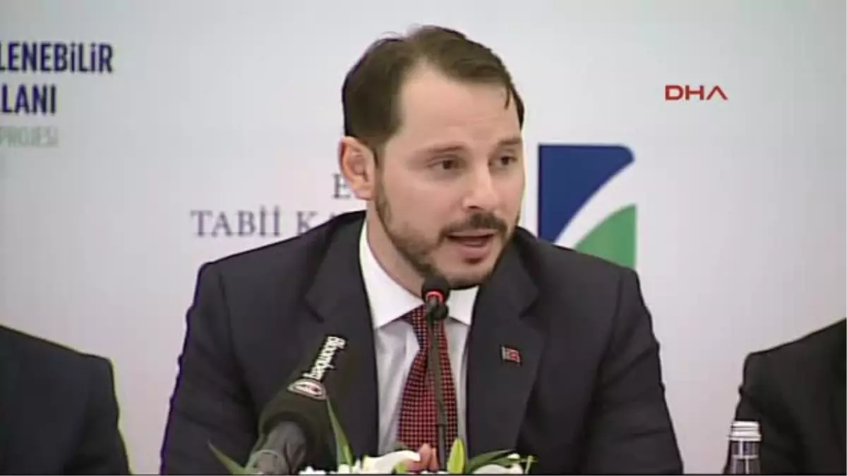 Konya Bakan Albayrak: Karapınar\'da 1000 Megavatlık Güneş Enerji Santrali