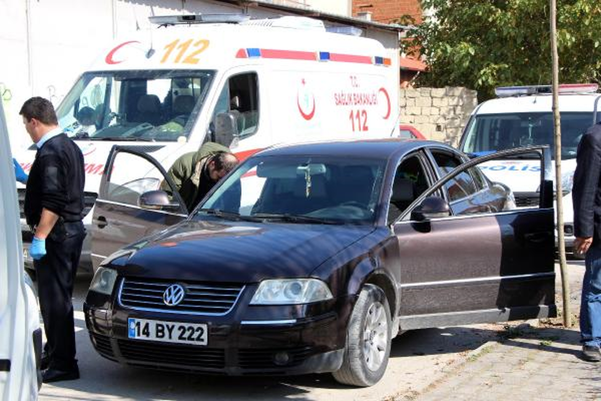 Otomobilinden İnip Bayılan Kişi Hastaneye Kaldırıldı