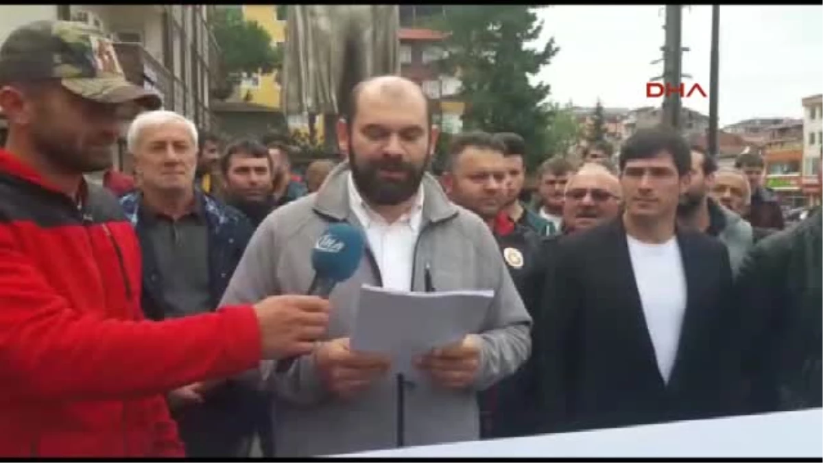 Rize - Fırtına Vadisi?nde Ruhsatsız Işletmeleri Mühürlenen Vatandaşlar Eylem Yaptı